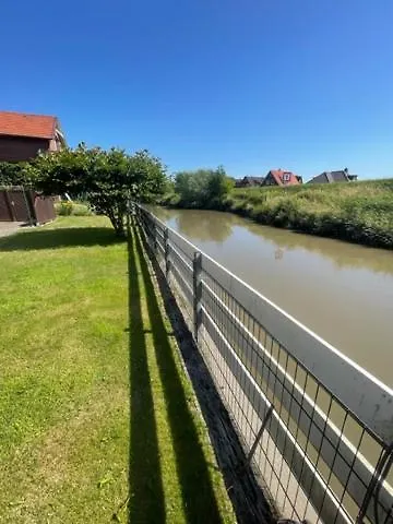 Ferien Haus Im Alten-Land Die Luehe Vor Der Tuer